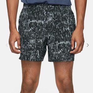 Outdoor voices Mens athletic shorts.